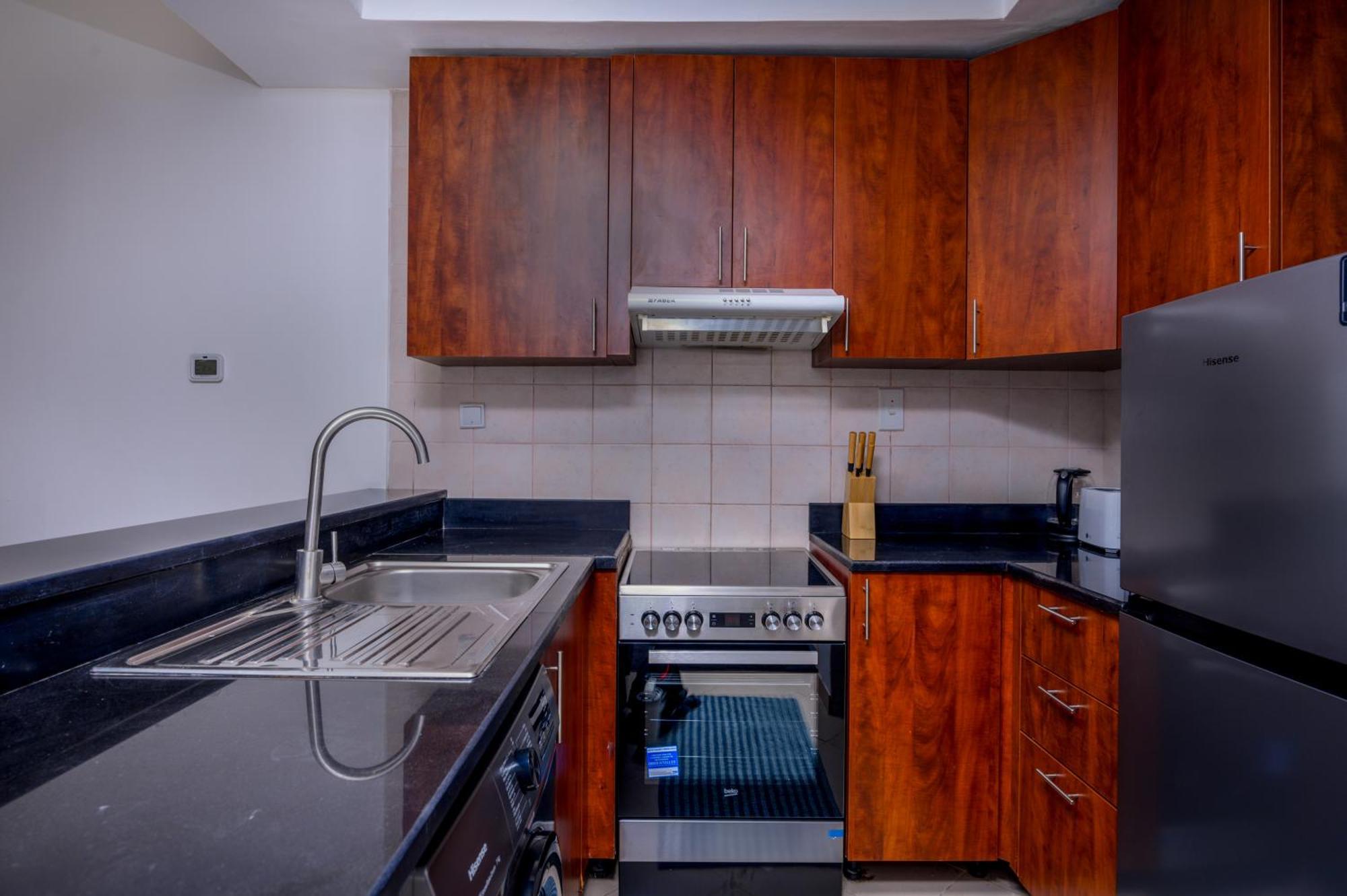 1 Bedroom With Marina View - Close To Metro